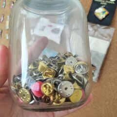 ピンバッジ約250個の画像