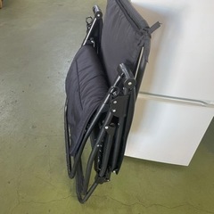折りたためる大人用アウトドアチェアの画像