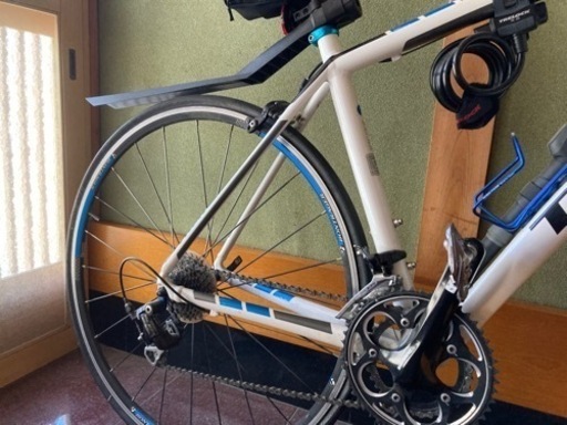 ロードバイク　TREK