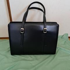 入学式・リクルートバッグに　A4収納可　自立　美品