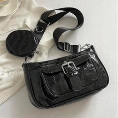 クロコダイル型押しスクエアバッグ