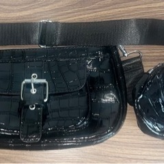 クロコダイル型押しスクエアバッグの画像