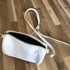 美品　アンビリオン　筒型ショルダーバッグ　白の画像