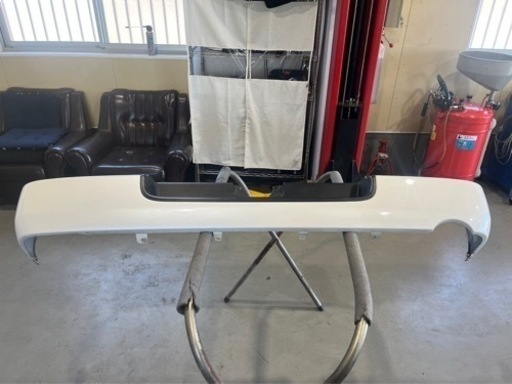 トヨタ ハイエース リアバンパー