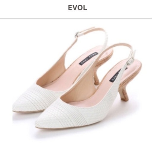 美品　EVOL  ホワイト　バックストラップ　パンプス　サンダル