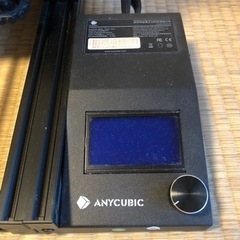 3DプリンターとデスクトップPC(ハードドライブとRam無し)の画像