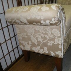 R242 ジェニファーテイラー ロングスツール ベッドサイドチェア ベージュ ジャガード プリンセス 姫系 カルトナージュ Used