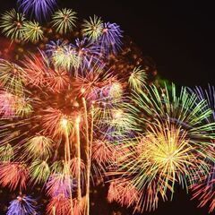 <長岡花火  ビルの屋上 駅東口 徒歩5分   無料観覧で見ます...