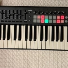 midiキーボード LAUNCHkey 49 世田谷区取りに来れる方