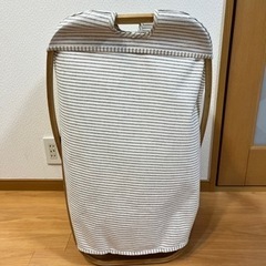 【無料で差し上げます】ニトリ　折りたたみ　ランドリーバスケット　バンブーランドリーハンパー(フォルテFLD ST)の画像