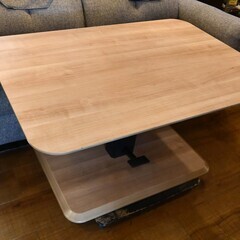 ●定価7万円！！●野田産業　リフティングテーブル　中古品●相模原　横浜　神奈川●昇降テーブル　リビングでもダイニングでも使える♪