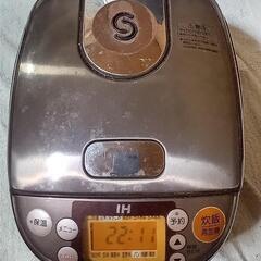 象印　ＩＨ炊飯器　IH炊飯ジャー　NP-GG05　3合炊きの画像