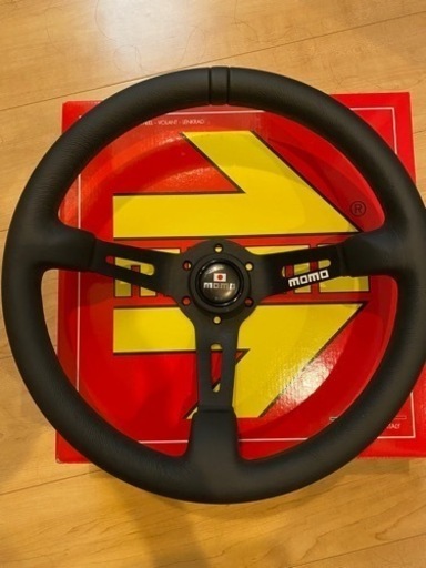 momo フルスピード　ステアリング
