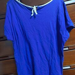 幾何学Tシャツの画像
