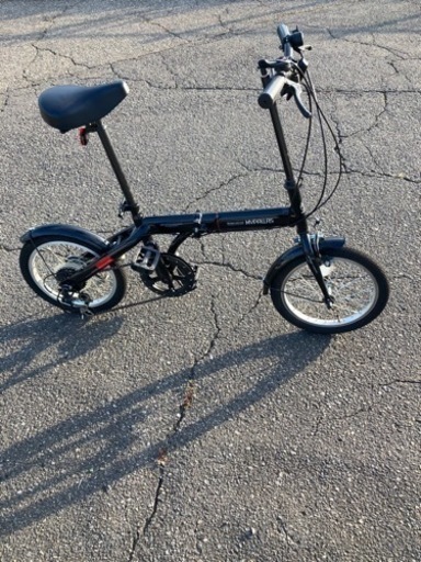美品折りたたみ自転車^ - ^室内保管ほとんど使ってません！