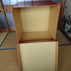 座布団の箱　1個　空箱　ダンボール　収納箱　の画像