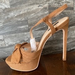 キャメル✨パンプス　23.0cmの画像