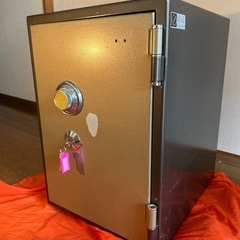 ダイヤル式耐火金庫　無料でお譲りします！の画像