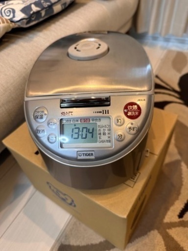 タイガー　炊飯器　JKH-R100 稼動品　清掃済み