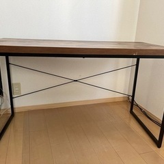 ニトリデスクの画像