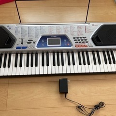 電子ピアノ？とロールピアノ