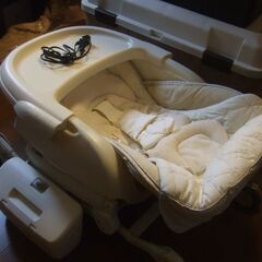 クリーニング済☆美品☆　コンビ　電動式　フェアレット　オートスイング　ラグジュア Combi コンビ 電動スウィング機能 フェアレット オートスウィングEX