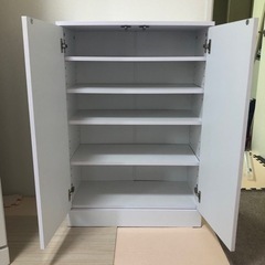収納棚の画像