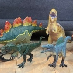 恐竜おもちゃ6体　＋トラ1体の画像