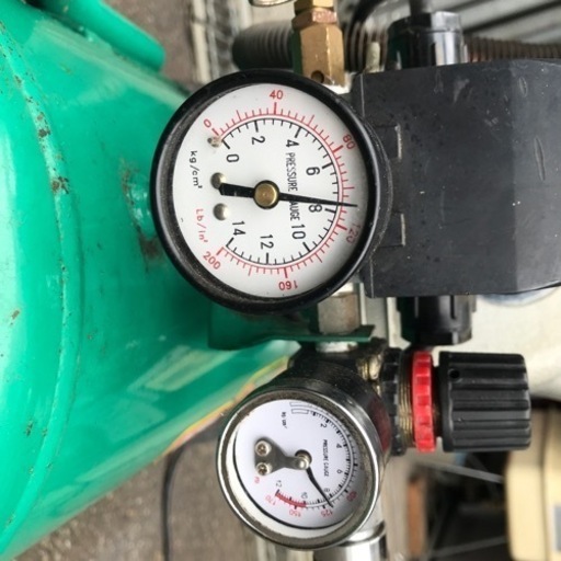 受け渡し予定者有り！コンプレッサー　100V 2馬力