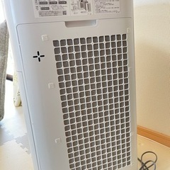SHARP 高濃度プラズマクラスター25000 加湿空気清浄機 KI-GS70-W ホワイト系の画像
