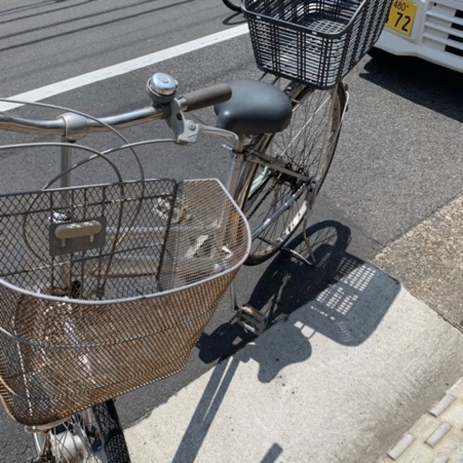 中古シルバー27インチ自転車　3ギア変速