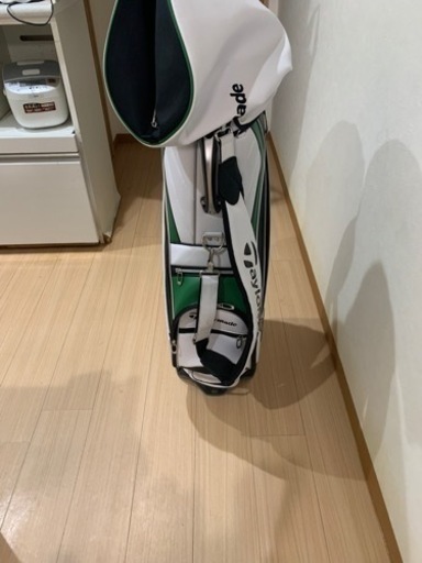 美品テーラーメイドキャディーバッグ