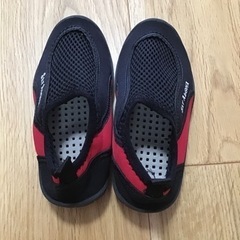 【値下げ】マリンシューズ　17cmくらいの画像