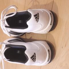 【お譲りします】adidasシューズ(25.0cm)の画像