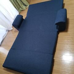 二人掛けソファーベッドの画像