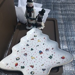 クリスマスの置物、お皿