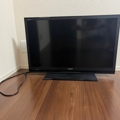 2013年製　液晶テレビ