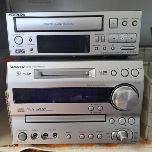 CD 　カセットテープも再生機能付き