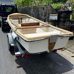 ボート　トレーラー付きの画像