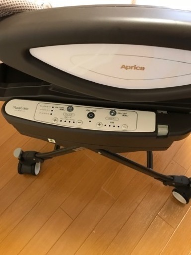 【決まりました】【値下げしました】アップリカ　ハイローベッド＆チェア　ユラリズム　オートDX