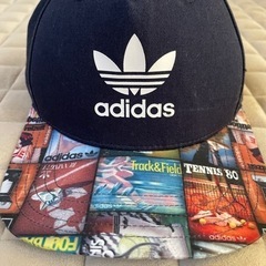 adidas キャップの画像