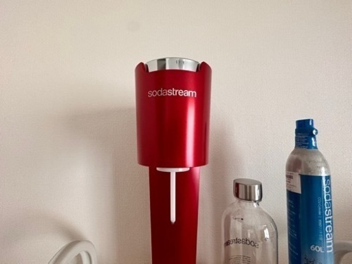 【sodastream】ソーダストリーム　新品　赤