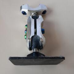 バイクハンドルとハンドル周り部品の画像