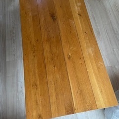 オシャレなダイニングテーブルです。