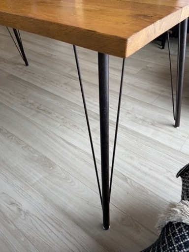 オシャレなダイニングテーブルです。
