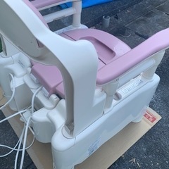 ポータブルトイレ安寿  暖房便座付きの画像
