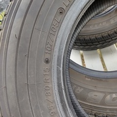 中古タイヤ4本　195/80/15の画像