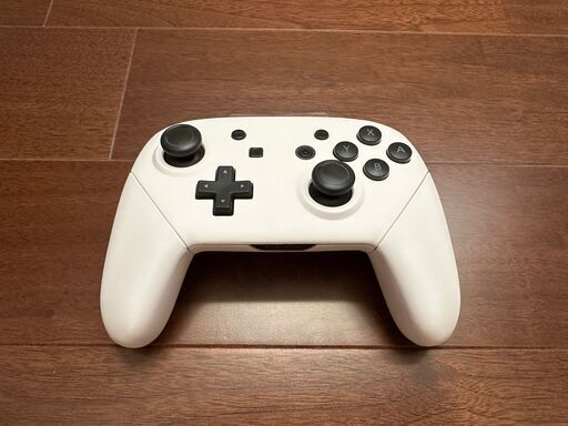 Nintendo Switch プロコントローラー 外装交換品 とPowerA Joy-Con & Pro Controller Charging Dock