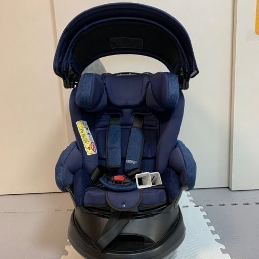 アップリカ　チャイルドシート　フラディア　グロウ　ISOFIX