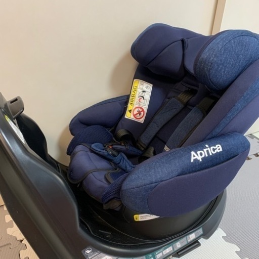 アップリカ　チャイルドシート　フラディア　グロウ　ISOFIX